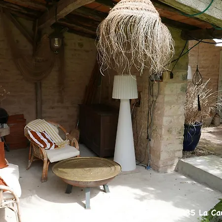 La Cachette De Beaumont Bed and Breakfast
